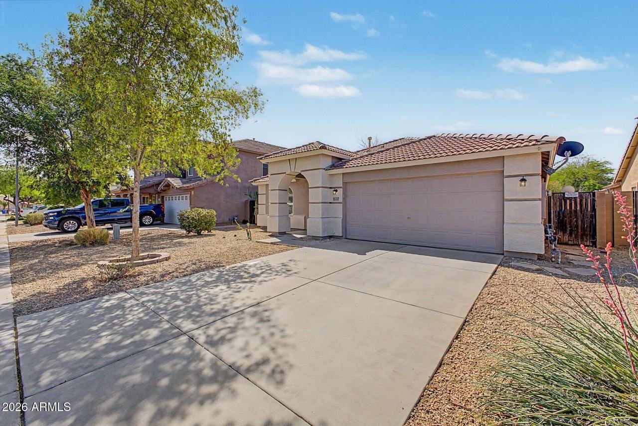 15337 W Poinsettia Dr - Photo 3 of 36