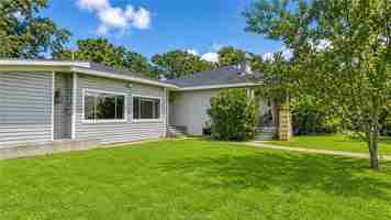 featured image of 4660B Raymond Stotzer Pkwy