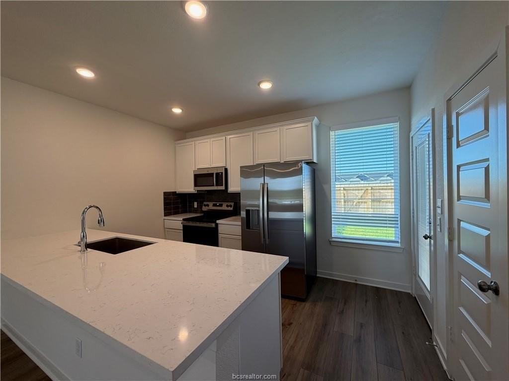 10661 Berry Branch Ln - Photo 5 of 27