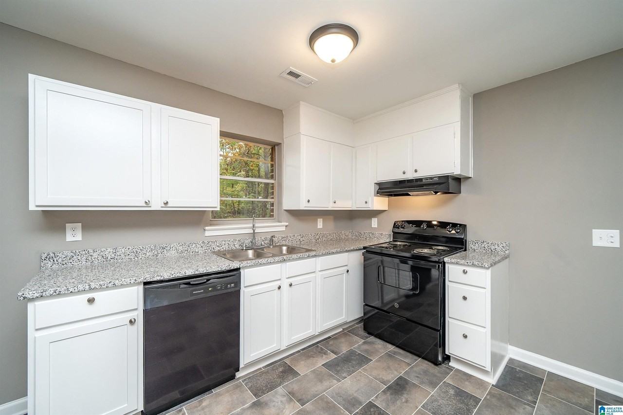 13050 Alpine Cir - Photo 7 of 20