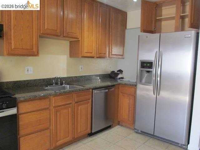 4740 Appian Way #5 - Photo 5 of 22