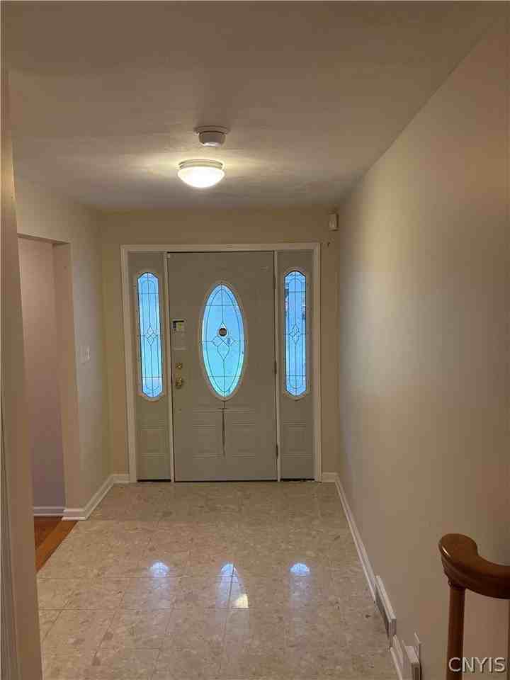 215 Locksley Rd - Photo 2 of 25
