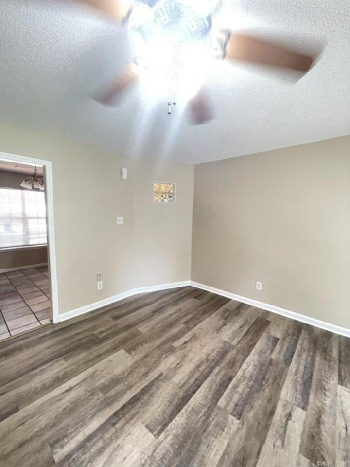 29 Burns Dr - Photo 4 of 17
