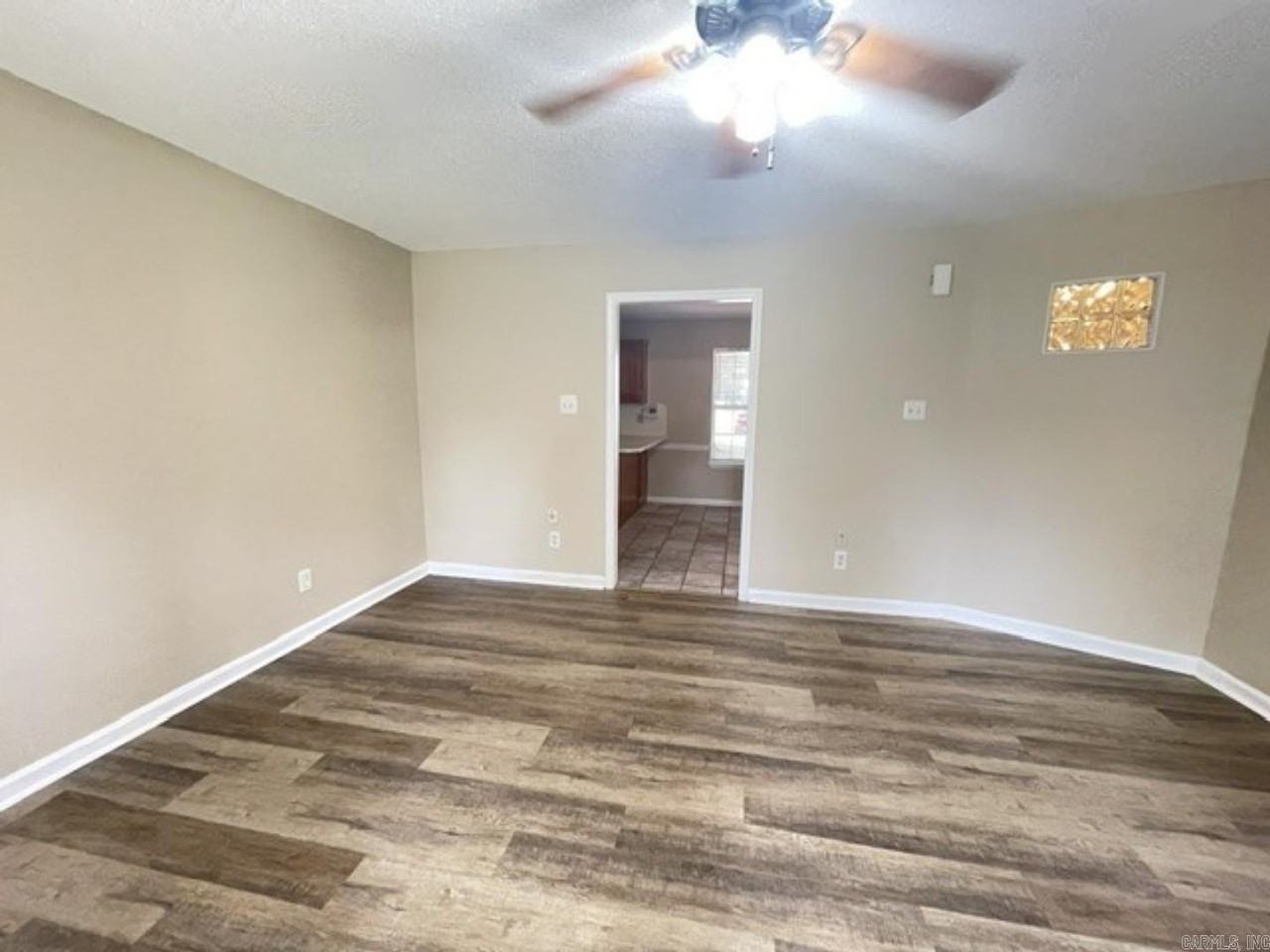 29 Burns Dr - Photo 5 of 17