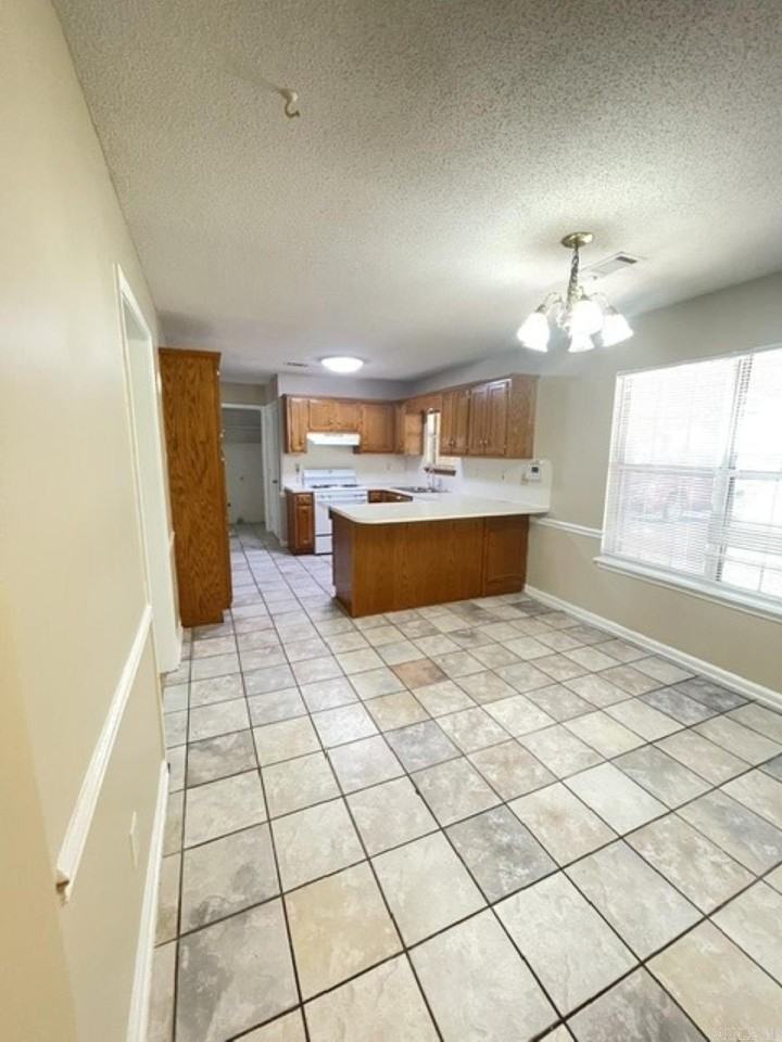 29 Burns Dr - Photo 6 of 17