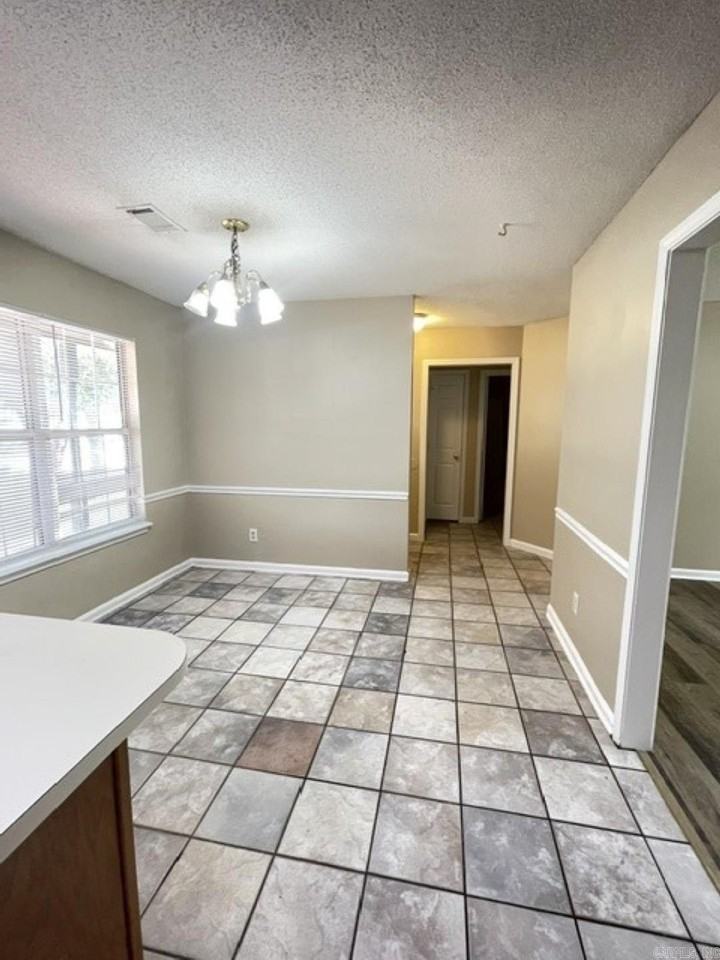 29 Burns Dr - Photo 7 of 17