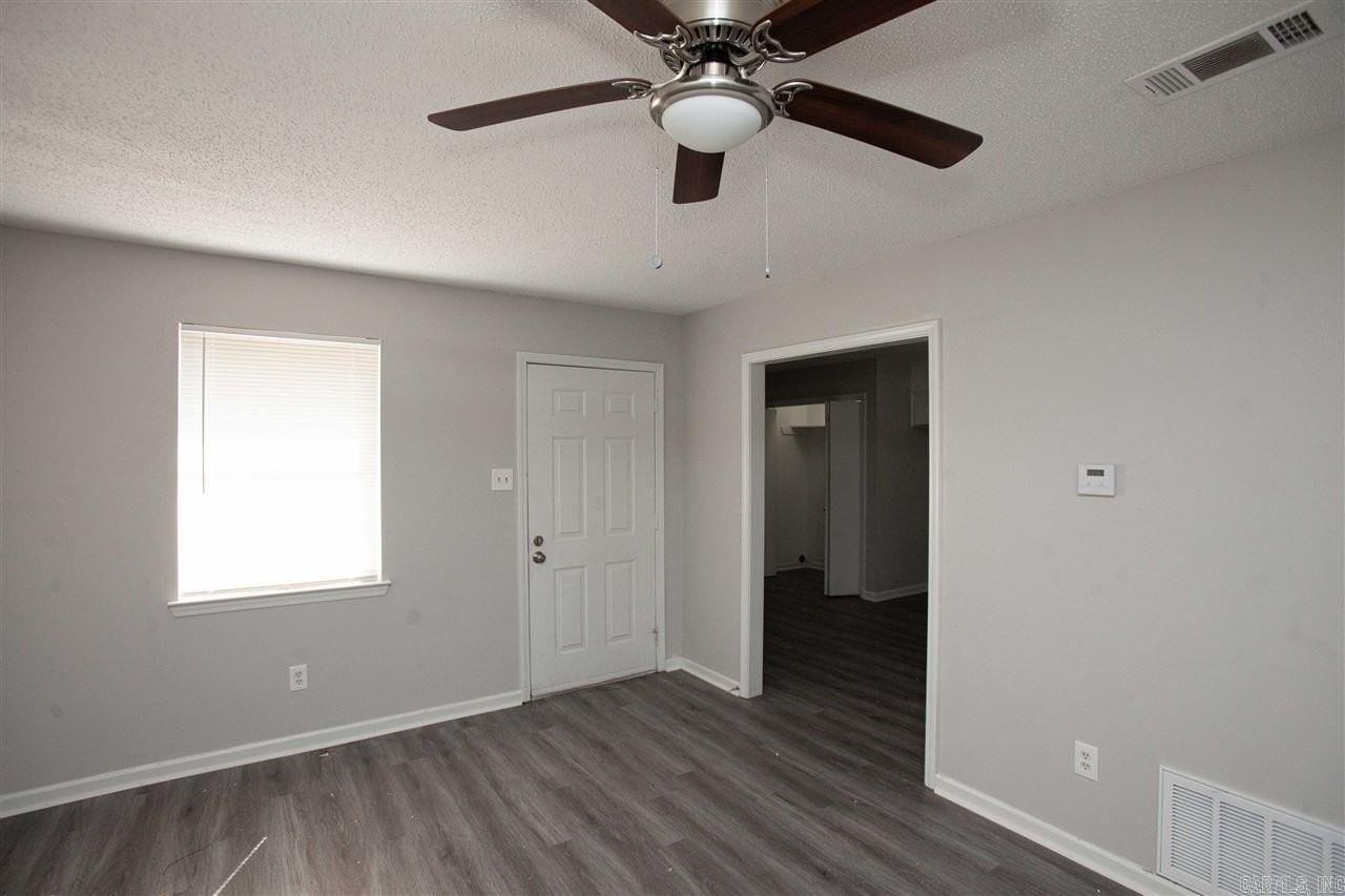 220 Bellevue Cir #A - Photo 2 of 9