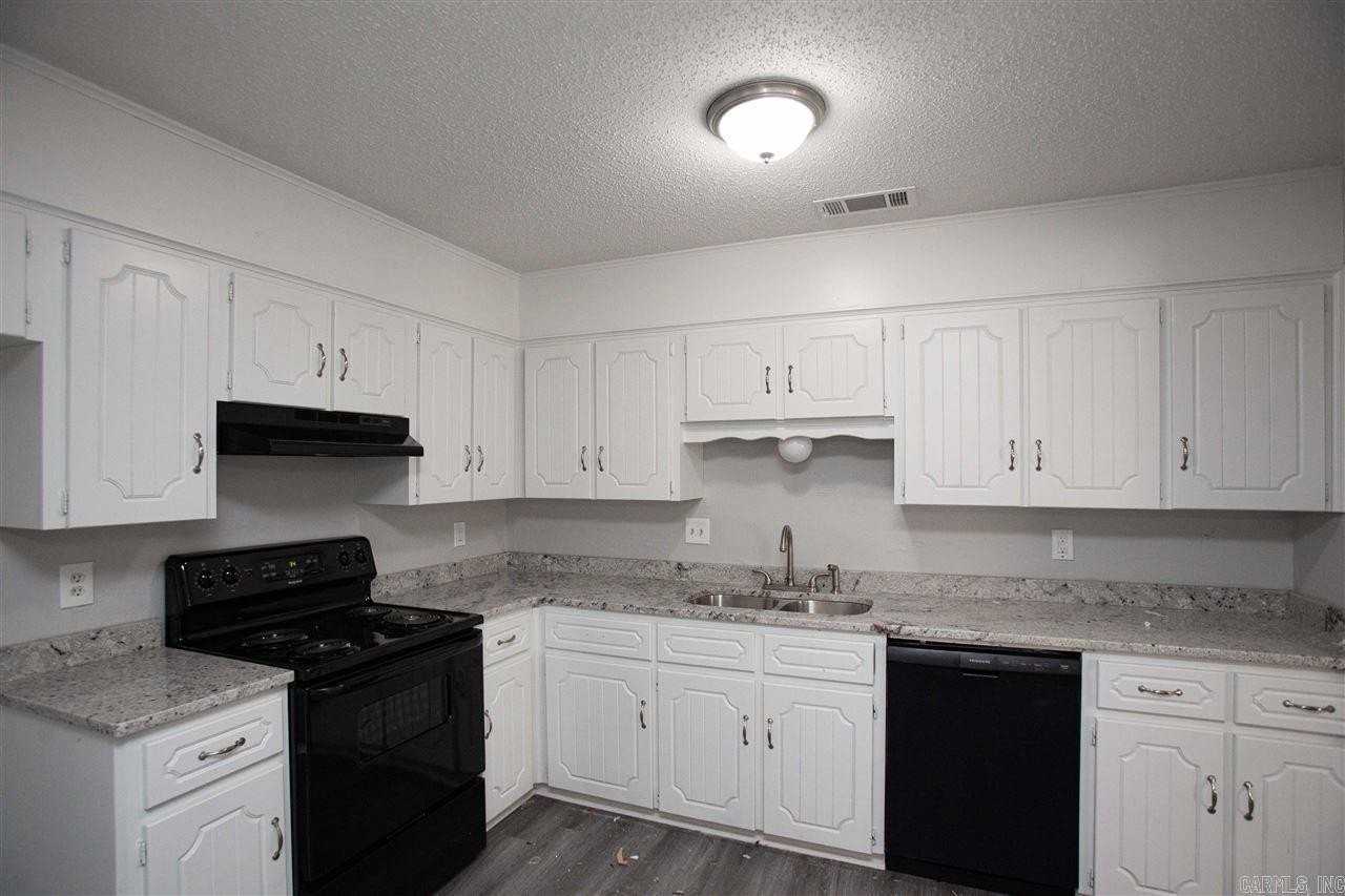 220 Bellevue Cir #A - Photo 3 of 9