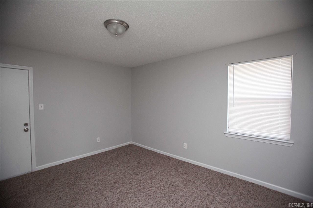 220 Bellevue Cir #A - Photo 7 of 9
