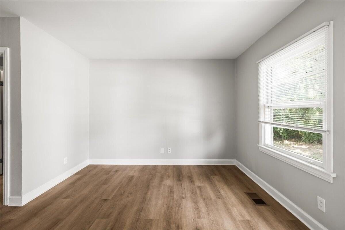 524 S Lovell Ave #B - Photo 4 of 22