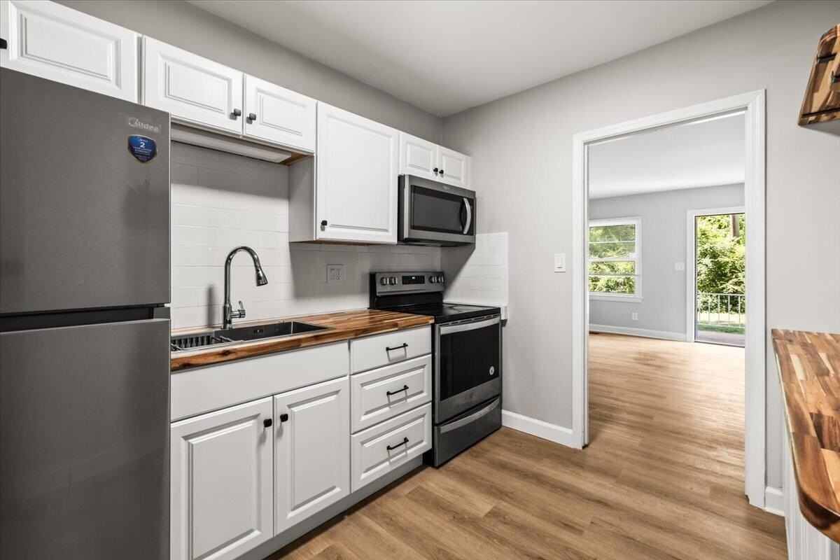 524 S Lovell Ave #B - Photo 7 of 22