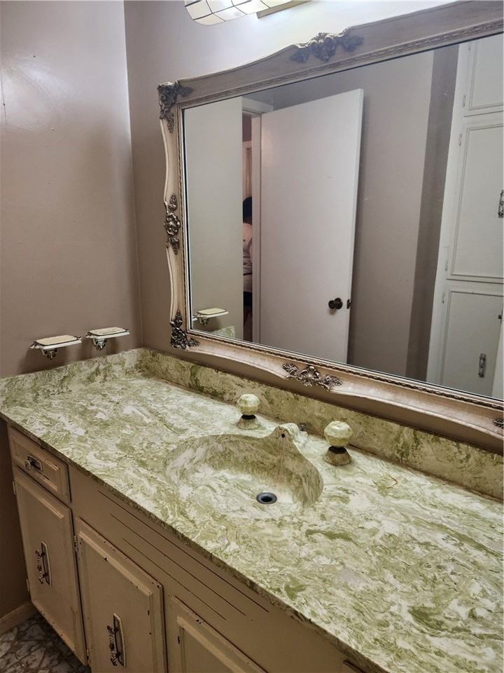 5810 Saint Andrews Dr - Photo 5 of 6