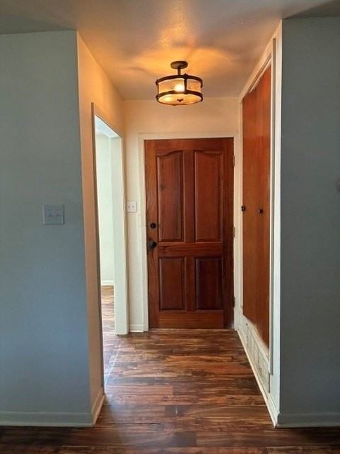 1003 Hall Ave - Photo 3 of 14