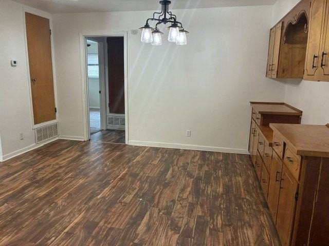 1003 Hall Ave - Photo 6 of 14