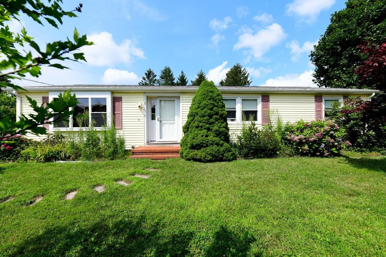 15 Sachem Dr - Photo 2 of 26