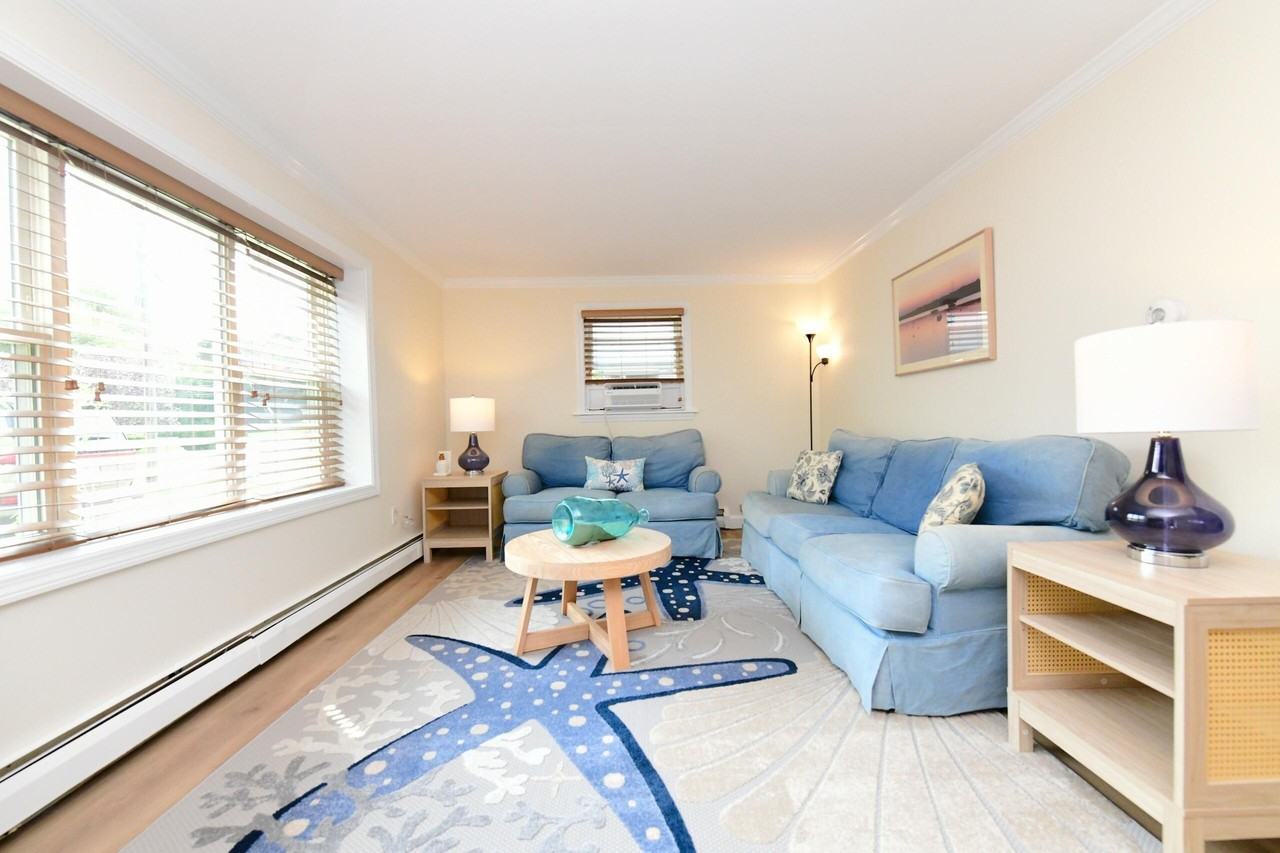 15 Sachem Dr - Photo 4 of 26