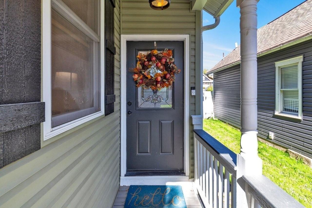 80 Hanford St - Photo 3 of 40