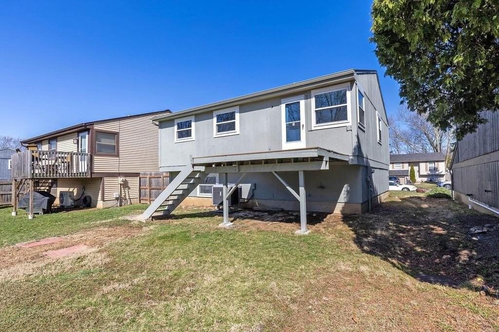 3357 Chetwood Pl - Photo 6 of 42