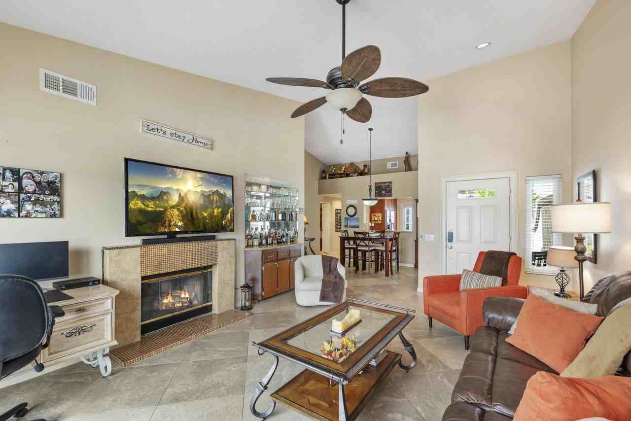 182 Desert Falls Cir - Photo 5 of 50