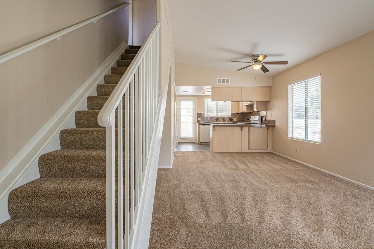 450 Tava Ln - Photo 4 of 44