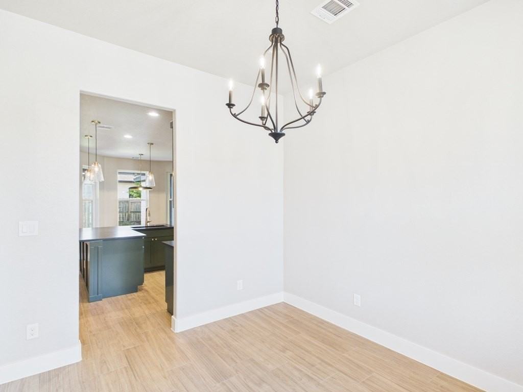 110 Parlin Ln - Photo 6 of 44