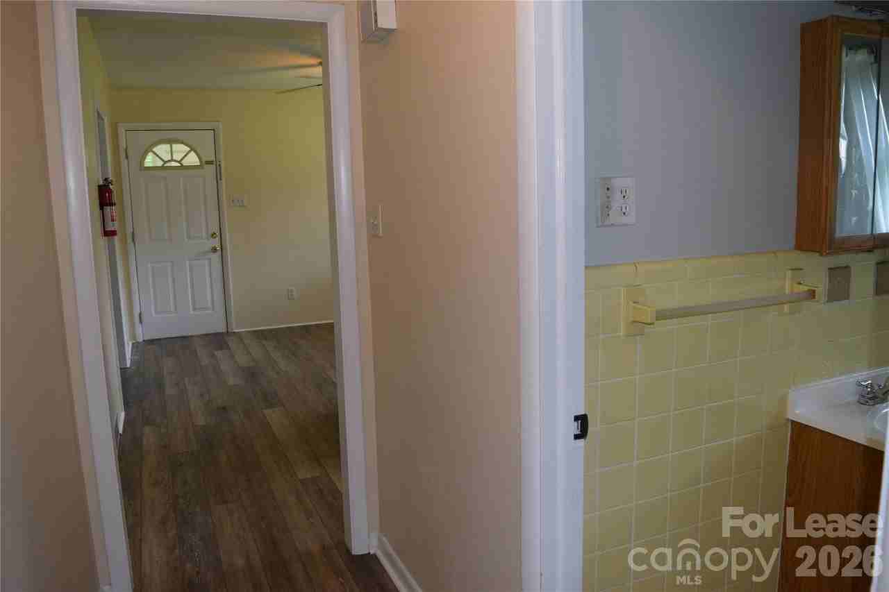 515 Kerr St - Photo 6 of 26