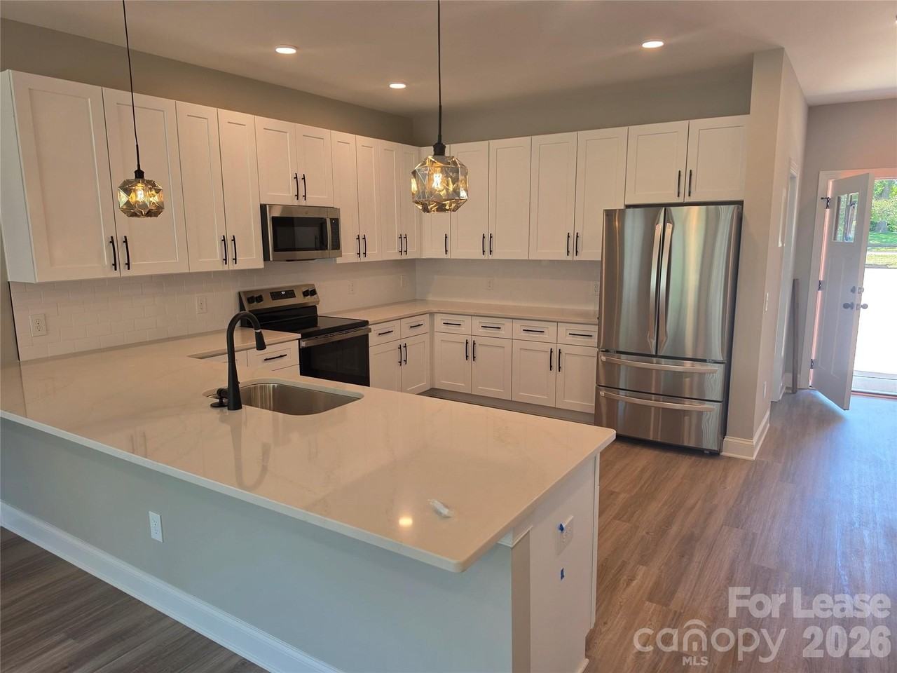 329 S Broad St - Photo 3 of 8
