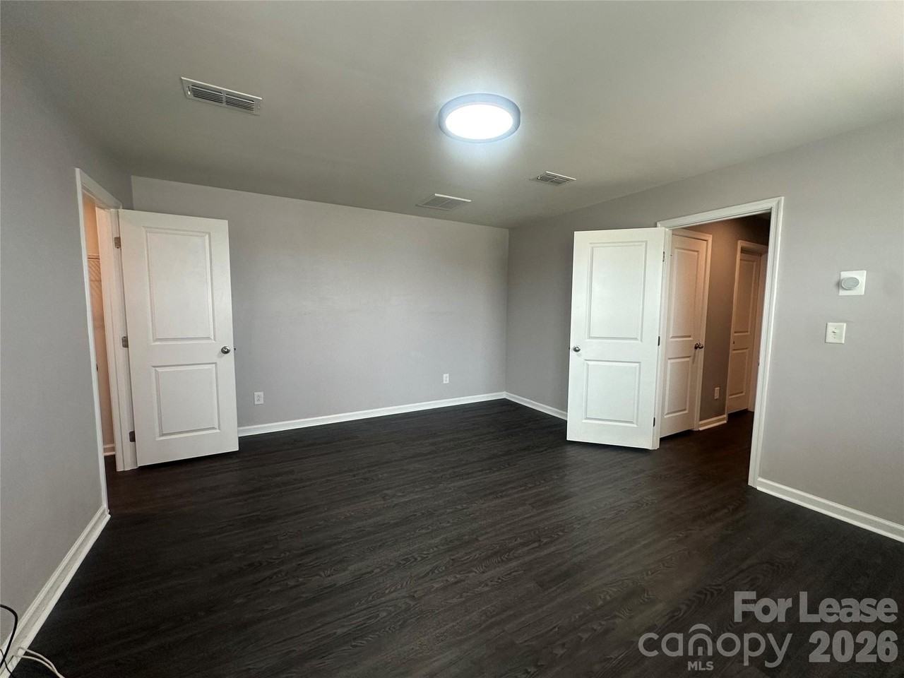 5014 Merwyn Ave - Photo 6 of 16