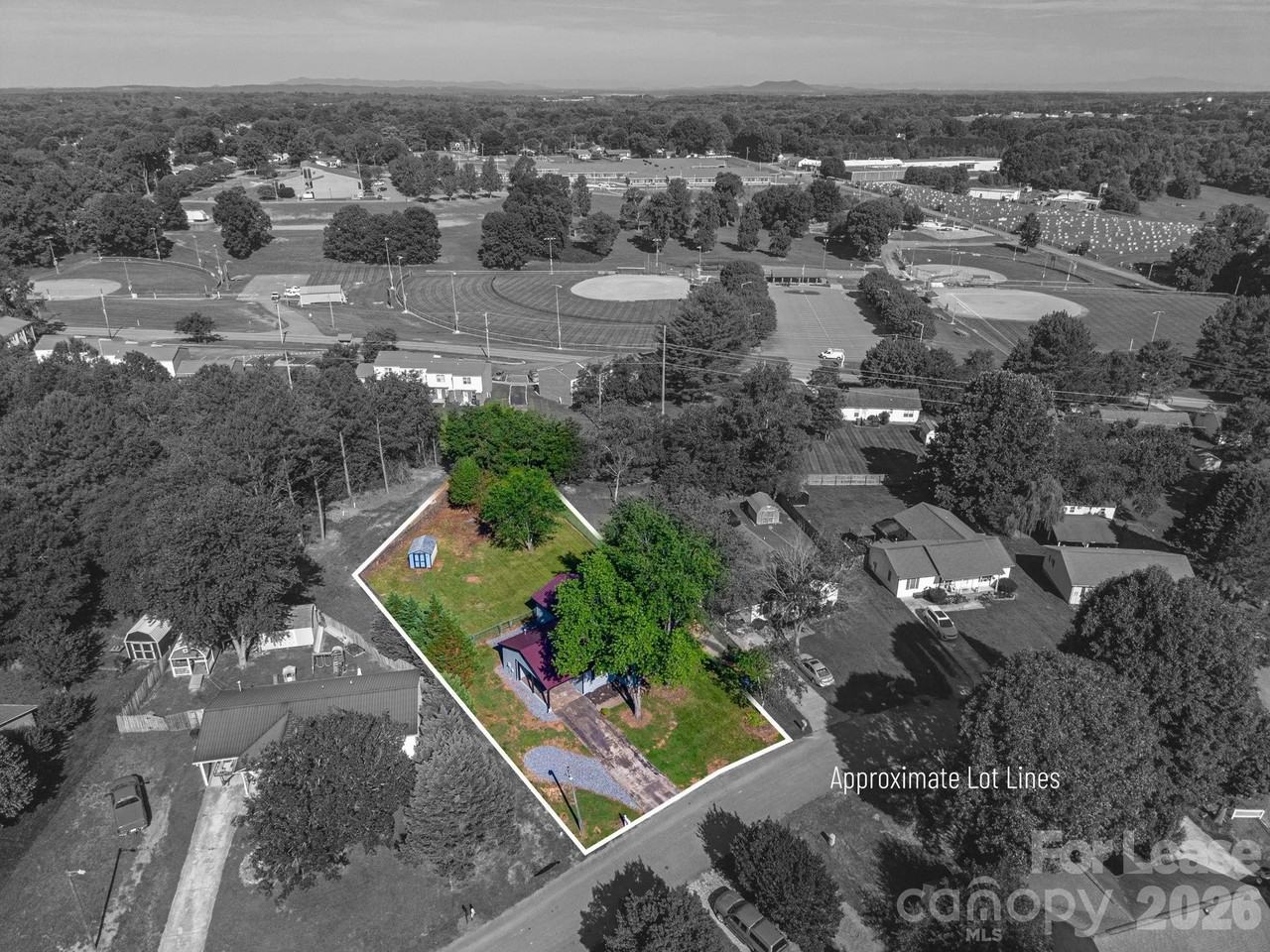 412 Forest Dr - Photo 2 of 33