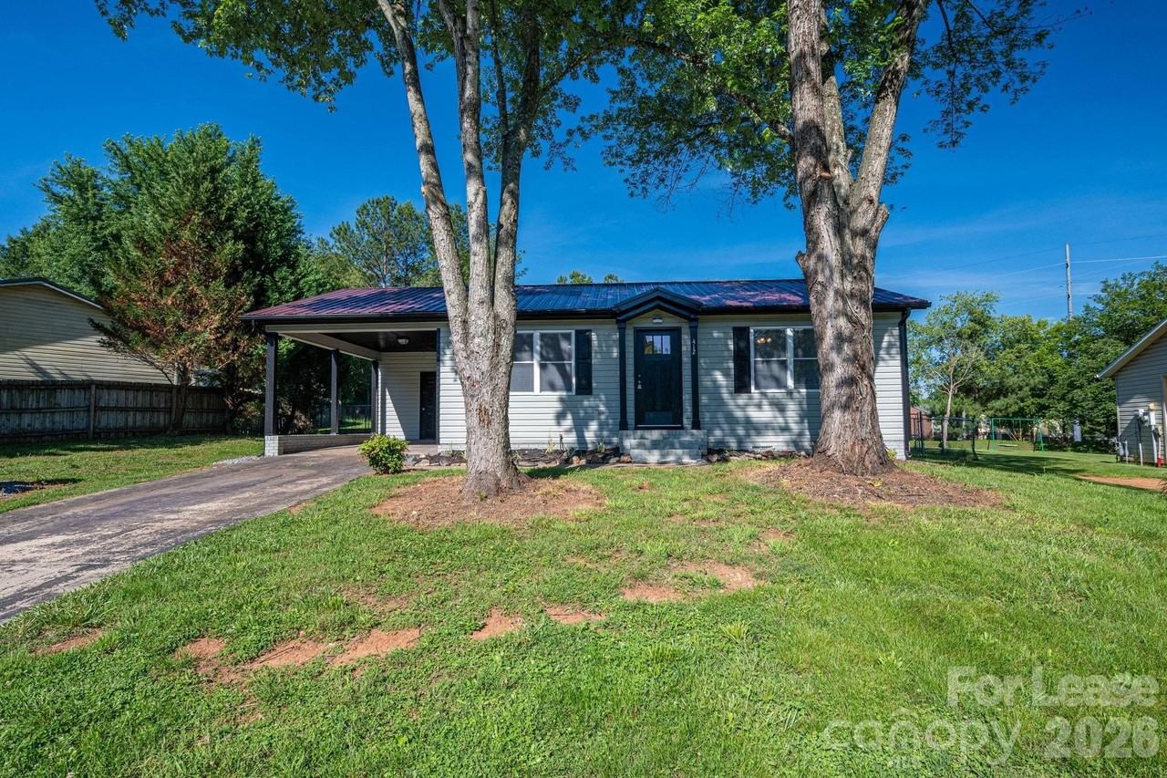 412 Forest Dr - Photo 3 of 33