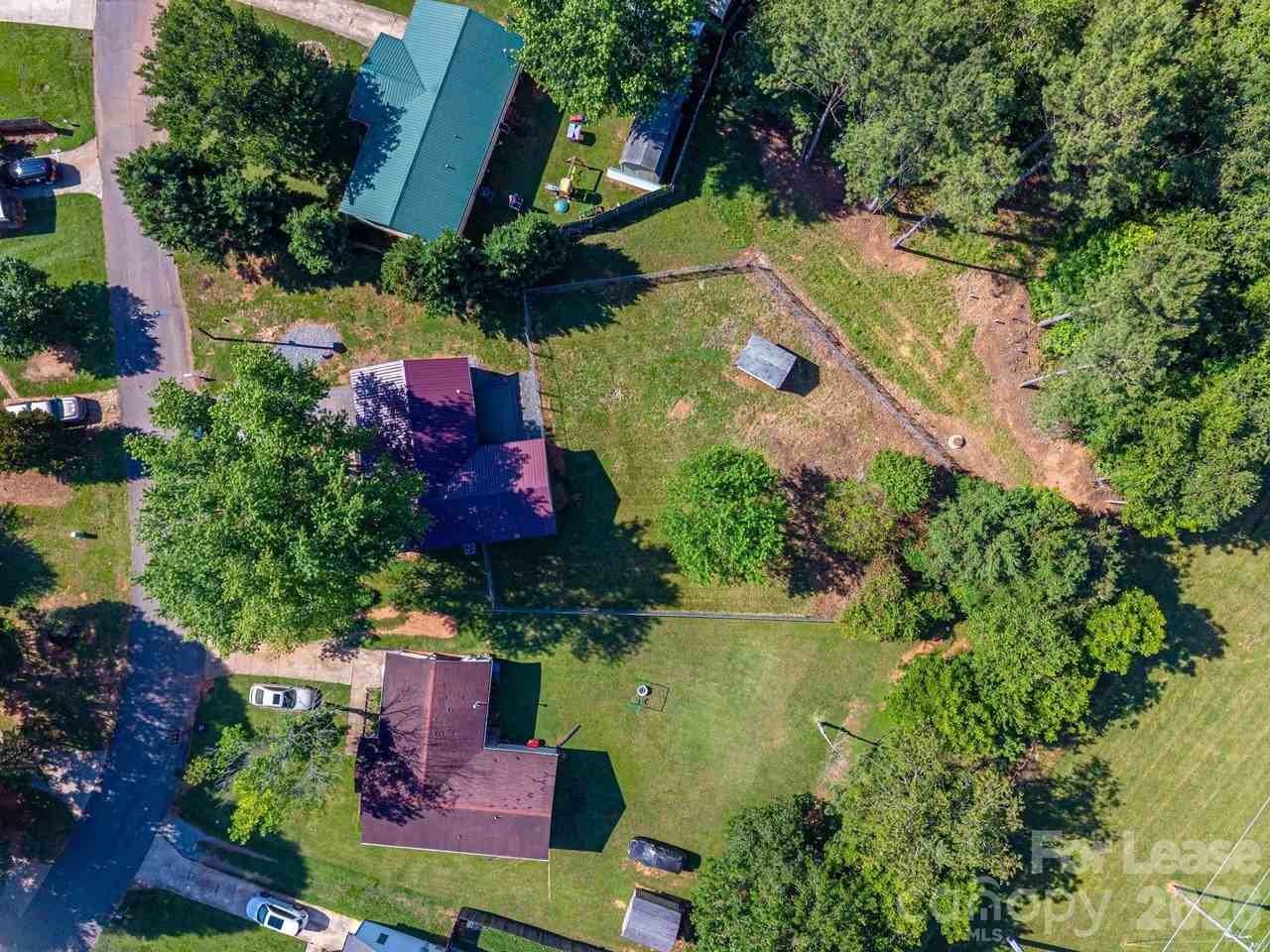 412 Forest Dr - Photo 6 of 33