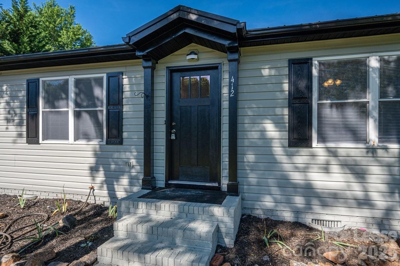 412 Forest Dr - Photo 7 of 33