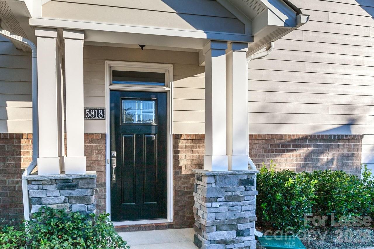 5818 Glenmore Garden Dr - Photo 2 of 34