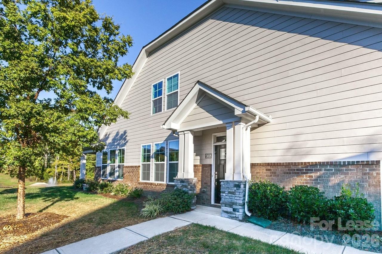 5818 Glenmore Garden Dr - Photo 3 of 34