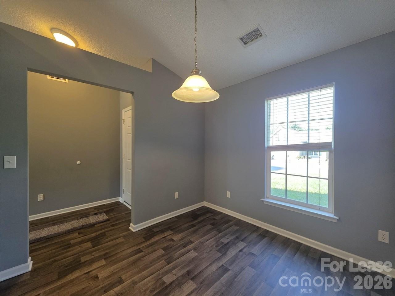 8417 Appledale Dr - Photo 3 of 22