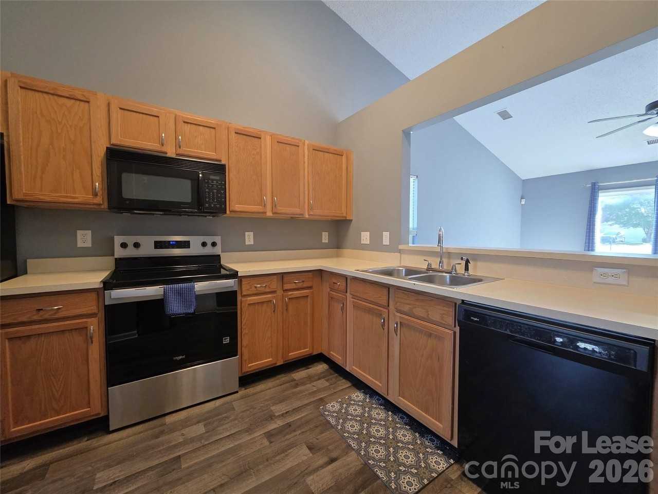 8417 Appledale Dr - Photo 5 of 22