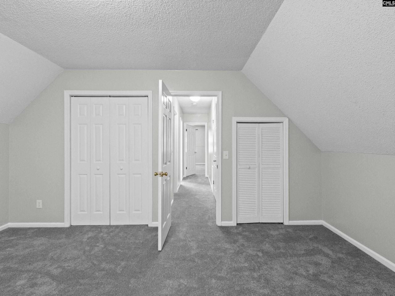 42 Halton Ct - Photo 3 of 22