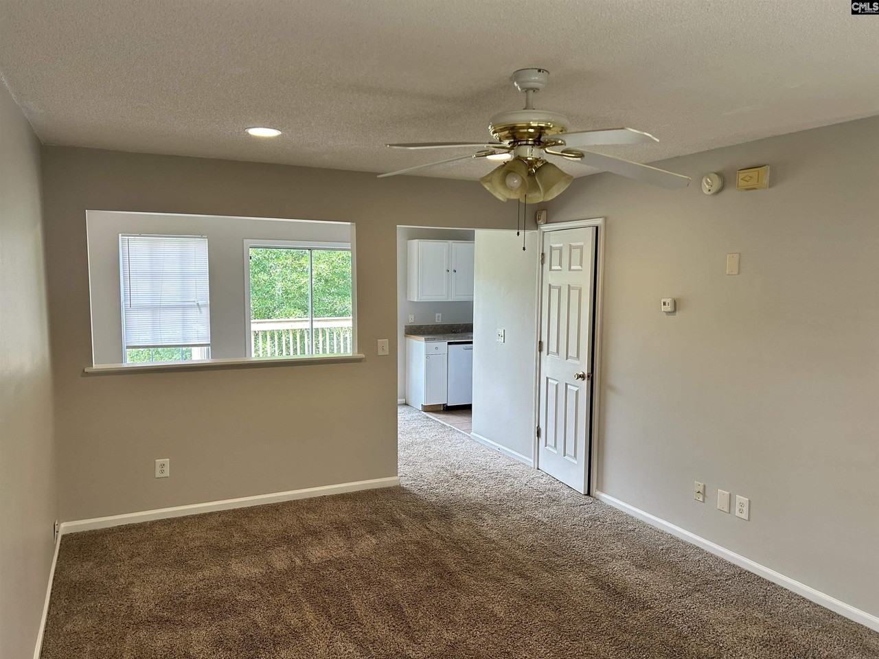 122 Curvewood Rd - Photo 7 of 46