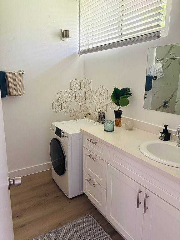 21125 Saticoy St - Photo 6 of 8