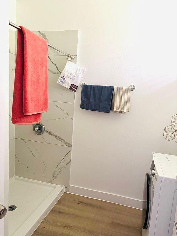 21125 Saticoy St - Photo 7 of 8