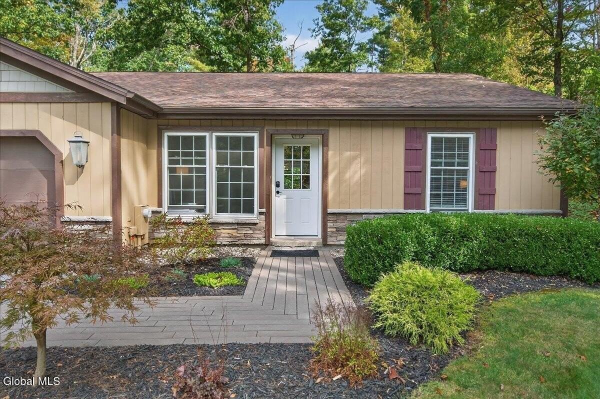 7 James Ct #B - Photo 4 of 29