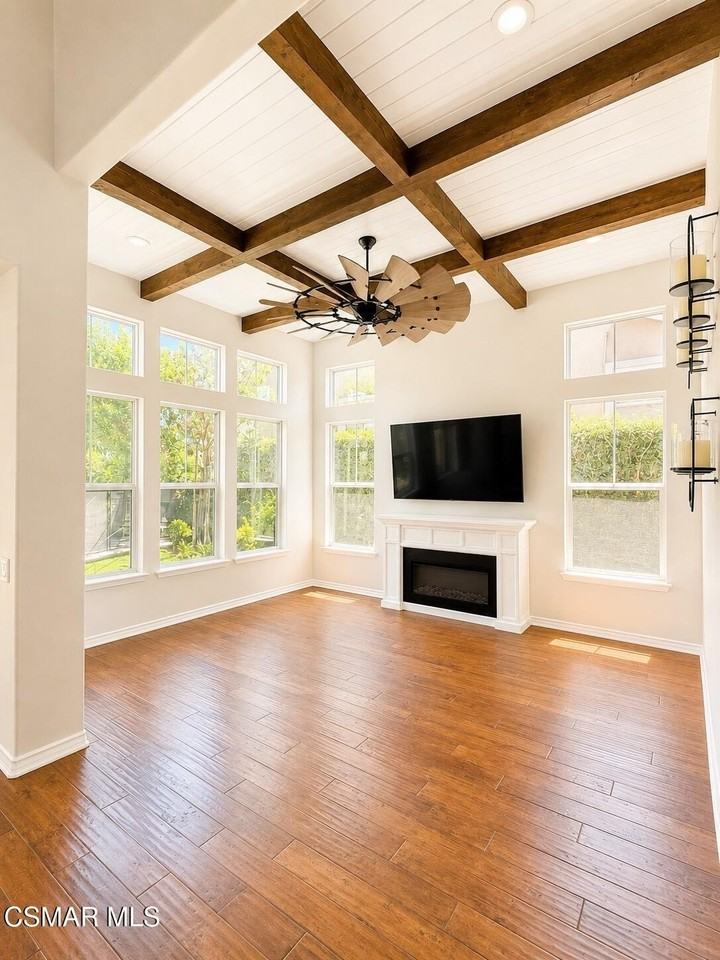 250 Napa Ct - Photo 7 of 31