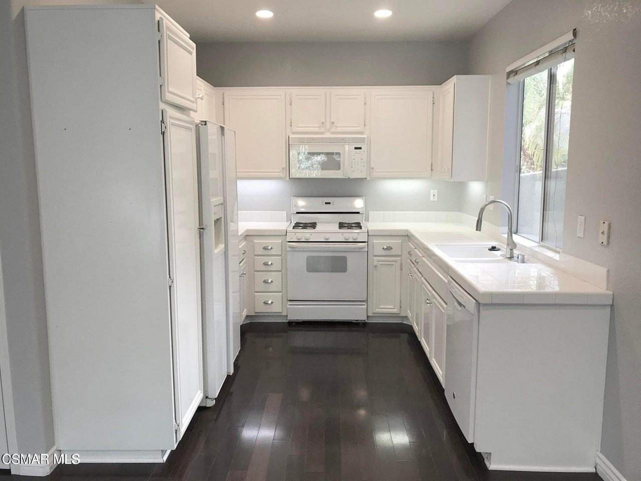 5569 Sienna Way - Photo 2 of 22