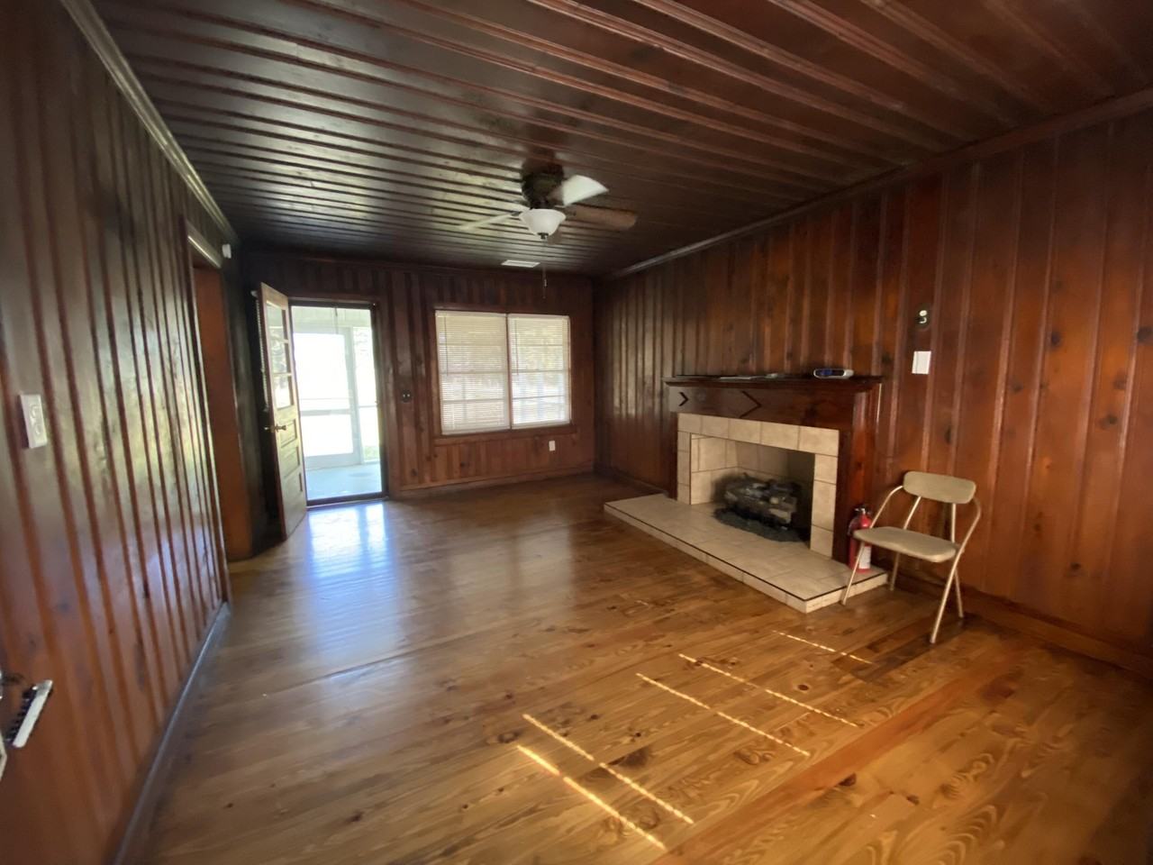 557 Taylor Pond Rd - Photo 7 of 18