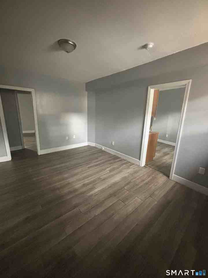 2370 Main St - Photo 3 of 8
