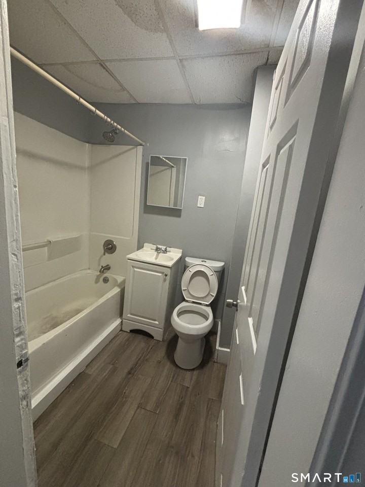 2370 Main St - Photo 5 of 8