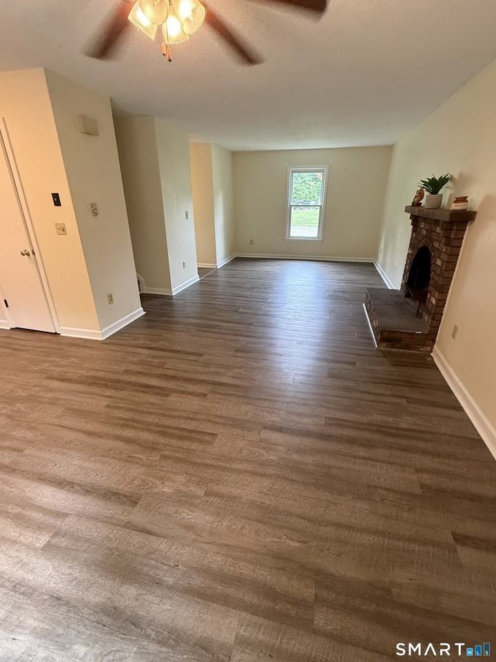 137 W Bridge St - Photo 2 of 17