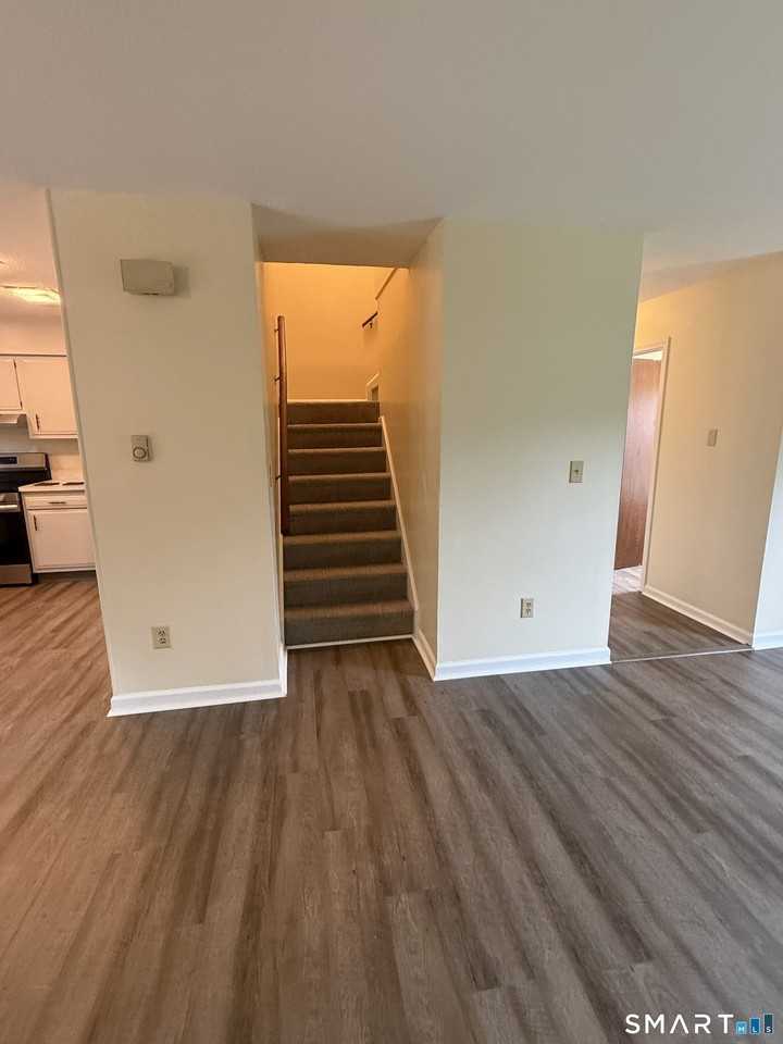 137 W Bridge St - Photo 4 of 17