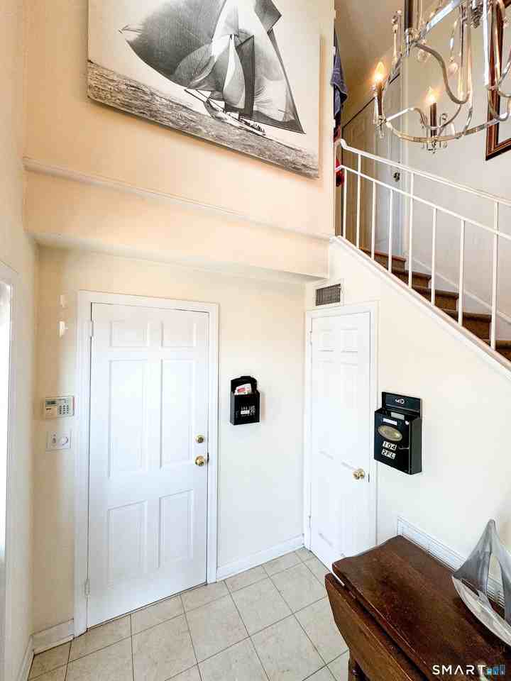 104 Rowayton Ave - Photo 4 of 14