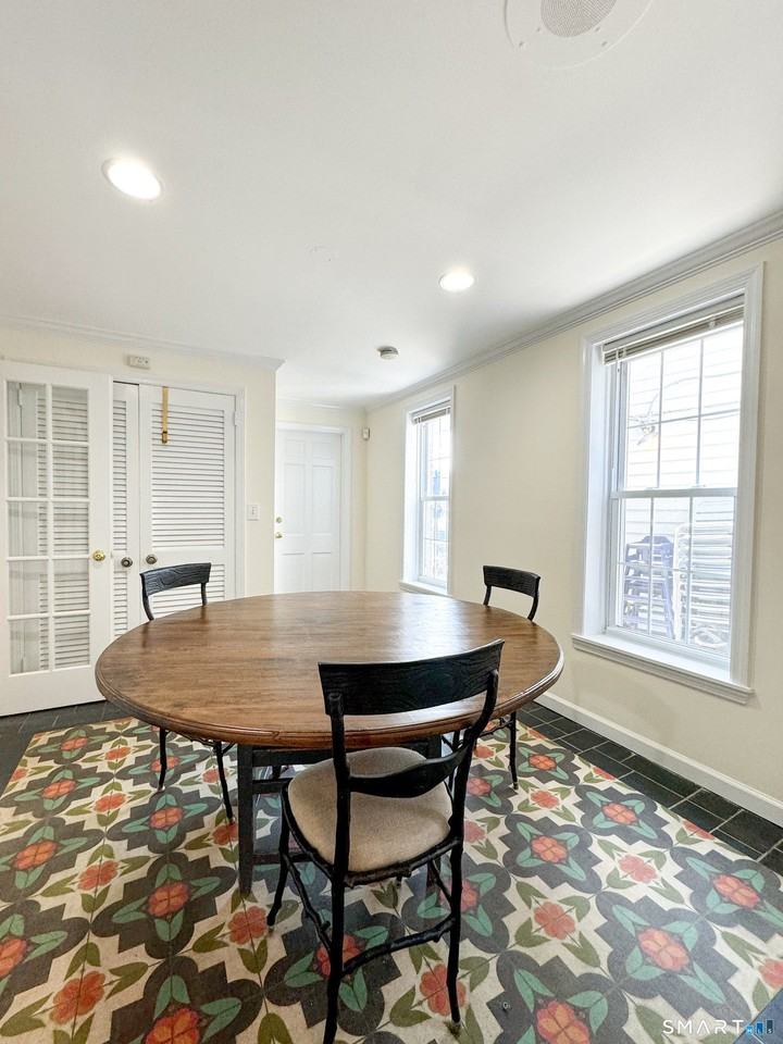104 Rowayton Ave - Photo 6 of 14
